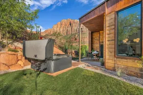 Private Hot Tub! Modern New Suite Near Zion 2 - Image 2