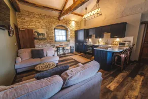 Presidential Cottage - Ultimate Couples' Retreat - Image 4