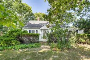 Secluded Crown Point Haven Near Golfing & Parks! - Image 3