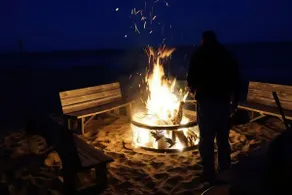 Family-Friendly Lake Retreat - Image 5