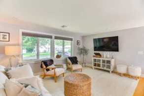 Coastal-modern Home < 3 Mi to Charlestown Beach! - Image 2