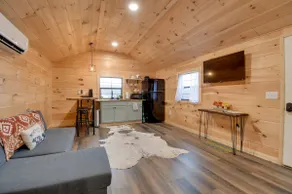 Stout Cabin w/ Fire Pit: 1 Mi to Ohio River! - Image 4