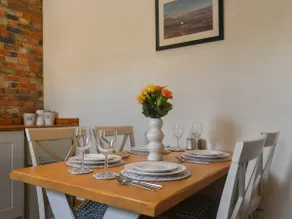 Roundabout Cottage - Image 5