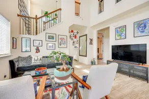 Large Fenced Yard: Family-friendly Kyle Home - Image 4