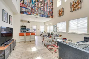 Large Fenced Yard: Family-friendly Kyle Home - Image 3