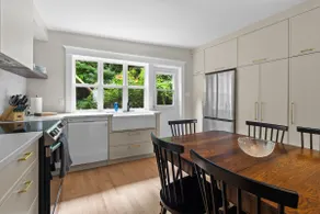 Victorian Jellybean Gem 3Bd King Main 25Ba - Image 3