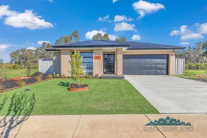 Marina Views - Echuca Holiday Homes - Image 2