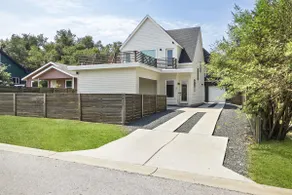 Gorgeous New Build ~Luxury Finishes~ Huge Balcony - Image 4