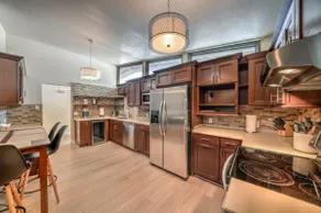 Mid Century Modern near STRIP w Pool King Suite - Image 3