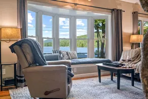 5br/2ba Lake & Ski House w/ Waterfront & Hot Tub - Image 5