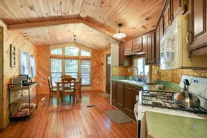 Hidden Ridge Cabin | Big Pine Retreat, Trails - Image 4