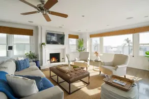 Beachside Retreat | Perfect Location| Free Parking - Image 2