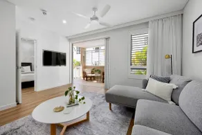 Opulence 125 - One Bedroom In Sebel Building - Image 2