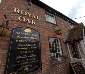 Royal Oak Retreat - Sleeps 6 Pub & Pet Friendly - Image 5