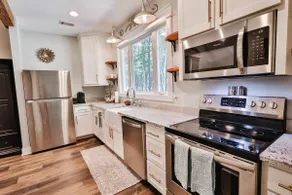 The Camellia Cottage - private family space - Image 5