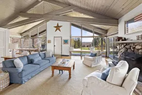 Private 5-BR Mountain Estate 10-Min to Manchester - Image 4