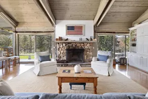 Private 5-BR Mountain Estate 10-Min to Manchester - Image 5
