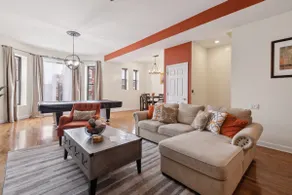 Spacious 4BR Condo Pool Table Near McCormick - Image 2