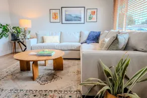 3BR with Yard in San Diego near La Jolla, Sleeps 7 - Image 3