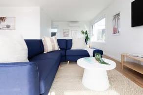 Beachside Bliss in Bridport - Image 2