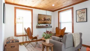 Quaint Cottage Downtown Buckner - Image 3