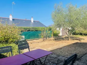 Spacious Casa – 6 Bedroom House with Garden - Image 2