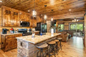 Riverfront Lodge with a Hot Tub - Image 3