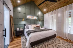 Luxury Cozy Cabin | Hot Tub | Fire Pit| Fire place - Image 2