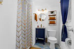 Enticing 4BR Gem in Cool Area - Image 3