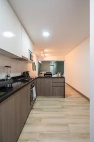 Geko | Fresh 3BR in front near Parque Kennedy - Image 5