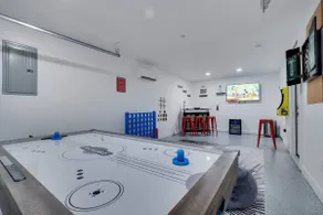 Lux Poconos 5 br | Hot Tub | Game Rm | Fire Pit - Image 3