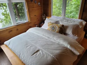 Romantic Cottage with Epic Lake Views - Image 2