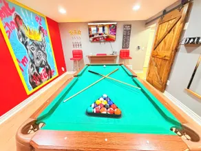 Hottub PS5 Arcade PoolTable Theater 420Friendly - Image 3