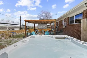 Hottub PS5 Arcade PoolTable Theater 420Friendly - Image 2