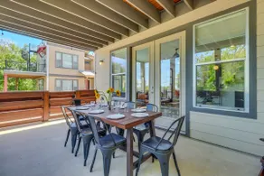 3 Mi to Dtwn Centrally Located Austin Townhome - Image 2