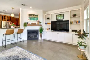 3 Mi to Dtwn Centrally Located Austin Townhome - Image 3