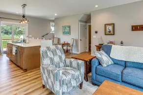 Rock Hall Retreat w/ Balcony Near Park & Marina! - Image 4