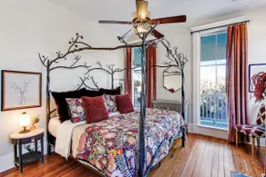 Stunning Renovation by Forsyth Park 4 Bedroom Apt B - Image 2