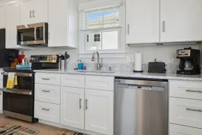 Gordon Lane Carriage House - Image 4