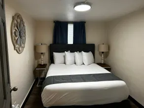 Suite #36 - Image 5