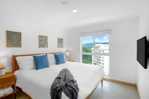 Upstay - New Condo Just Steps Away from the Beach - Image 3