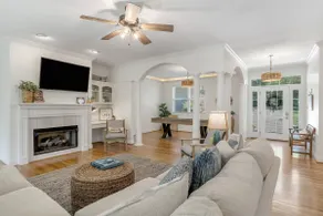 Vineyard Oasis on Lake Keowee - Image 3