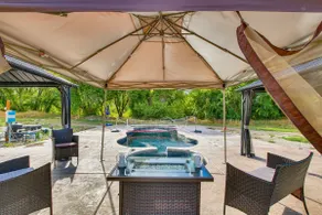 Preston Summer Getaway: ‘Sugar Creek Apartment’ - Image 2