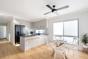 Bay Breeze Beachhouse - Image 4