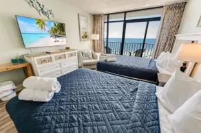 14th floor, high level studio with views! - Image 5