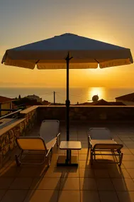 Platsa Seaview Retreat - A Stone-Built Escape - Image 3