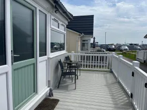 SeasideEscape-2Br-Sleeps4-Parking-PetsOK-Fireplace - Image 5