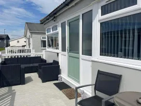 SeasideEscape-2Br-Sleeps4-Parking-PetsOK-Fireplace - Image 3