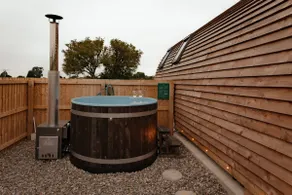 Standard-Optional Hot Tub-Cabin-Bathroom - Image 3