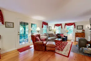 Picturesque Squam Lake House: beach/dock access - Image 2